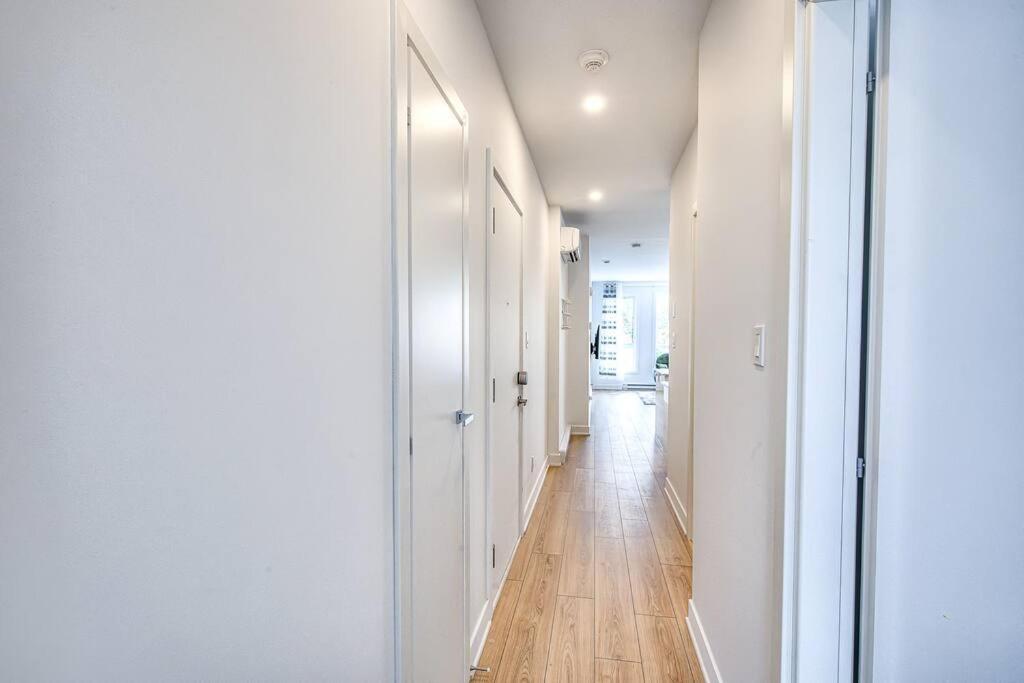 Beautiful & New! Renovated For Your Style Comfort Apartment Montreal Bagian luar foto