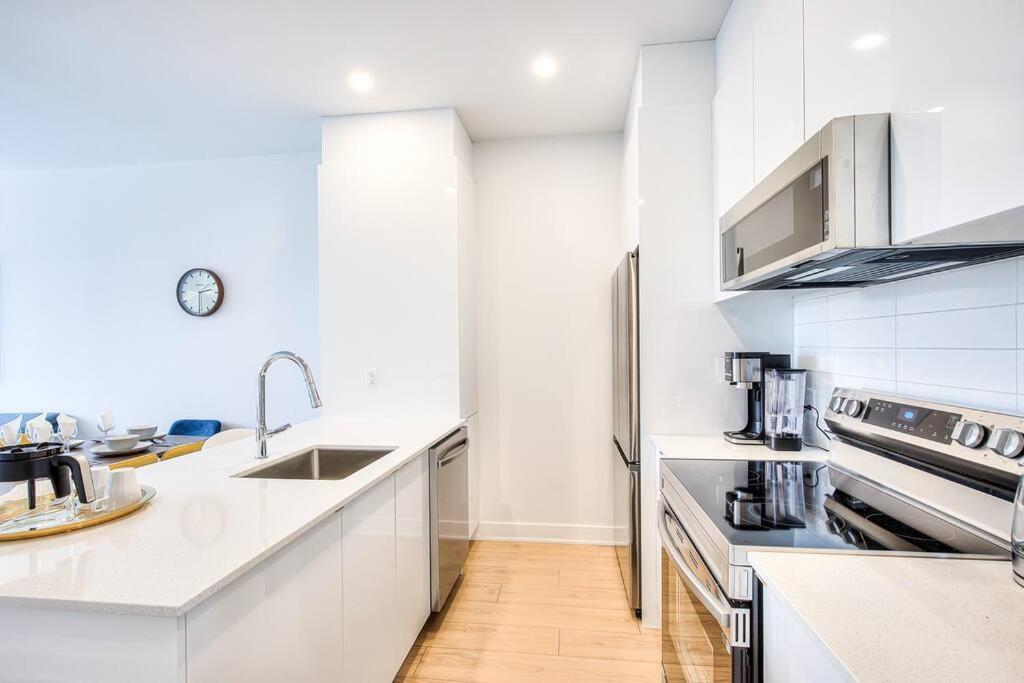 Beautiful & New! Renovated For Your Style Comfort Apartment Montreal Bagian luar foto