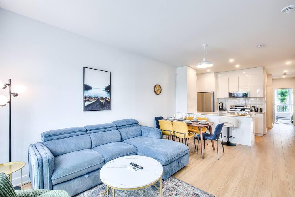 Beautiful & New! Renovated For Your Style Comfort Apartment Montreal Bagian luar foto